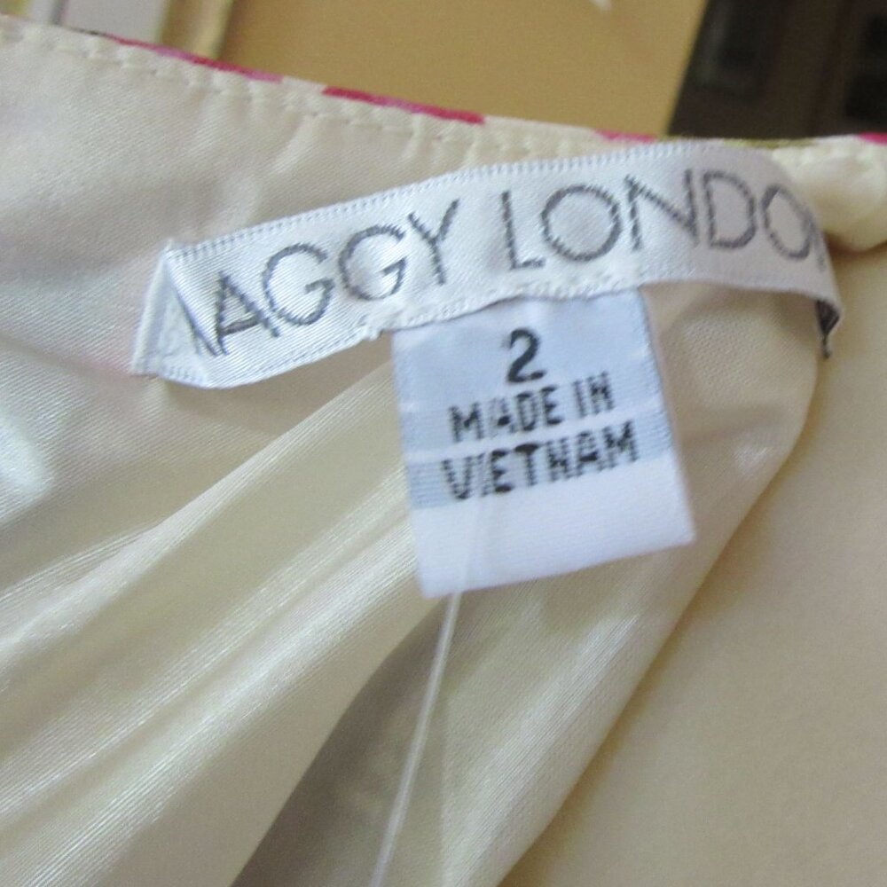 New w Tags, Maggy London Fit Flare Pink Floral Dress in Size 2 - Picture 7 of 8